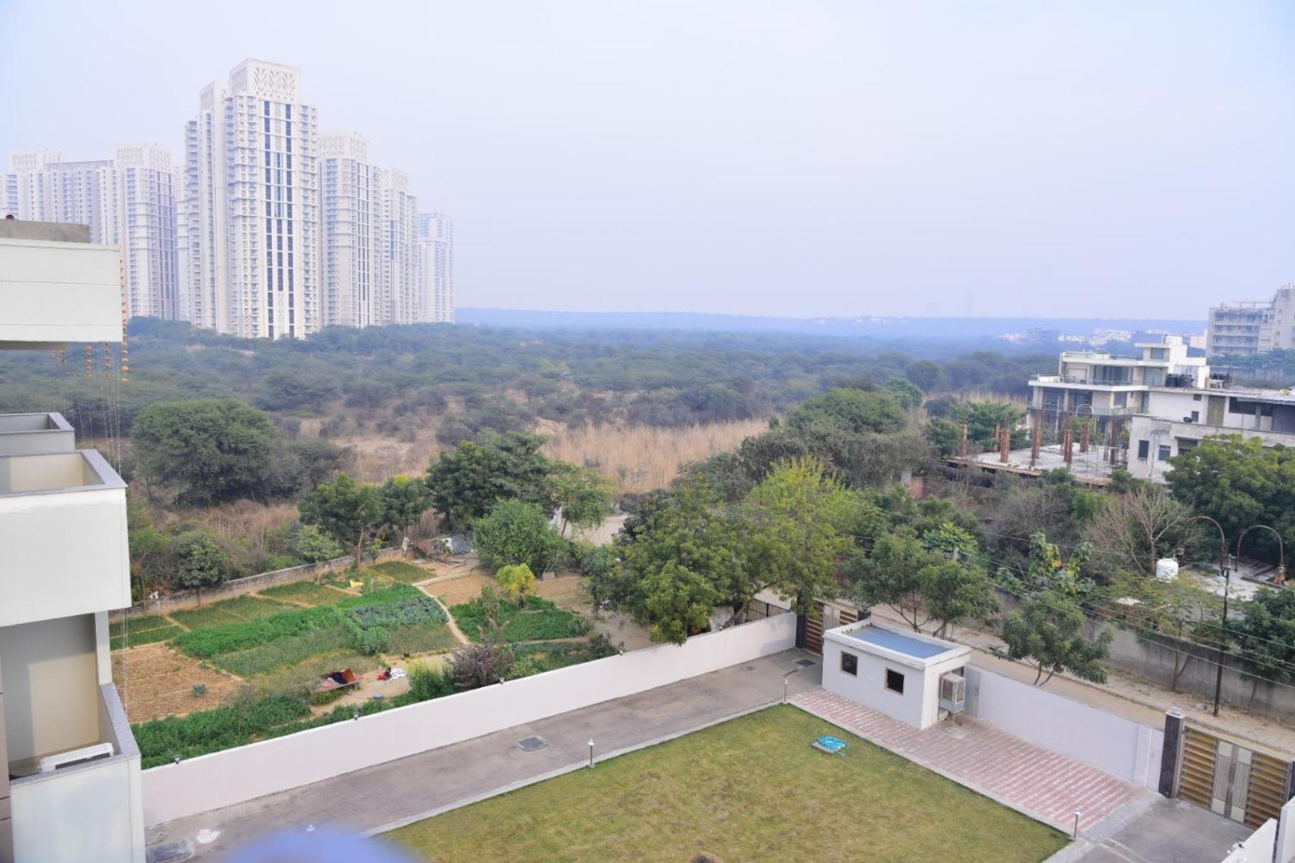 Arkaya Inn Gurgaon Bagian luar foto