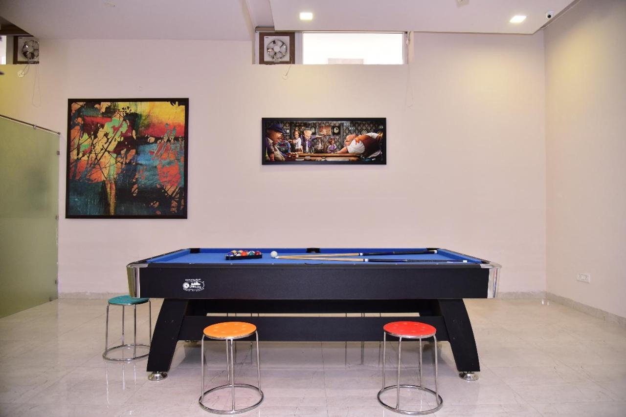 Arkaya Inn Gurgaon Bagian luar foto